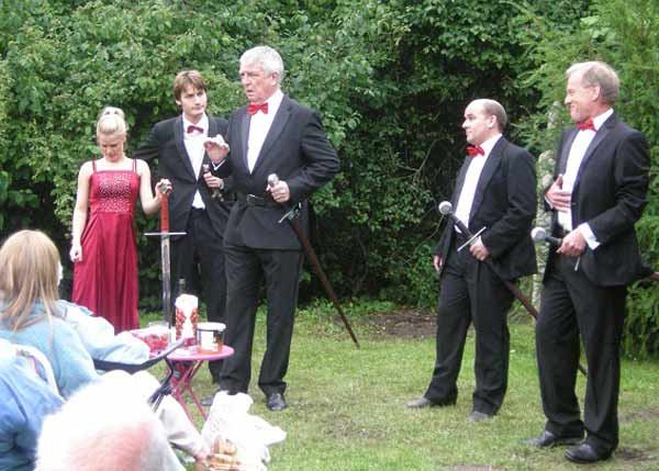  Sarah Allen, Andrew nance, Martin Riley, Nick Fawdrey, David Perkins