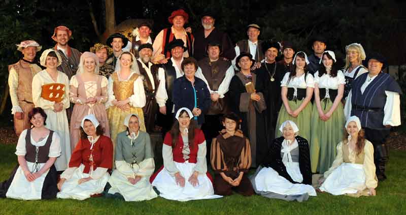 Full Cast Merry Wives